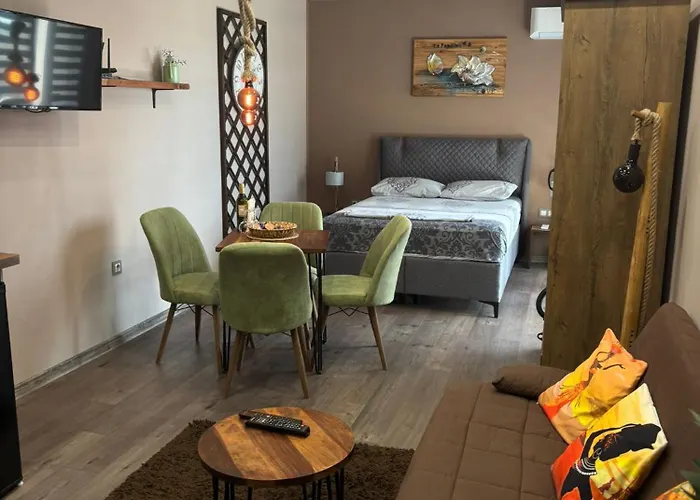 даная 3 דירה *